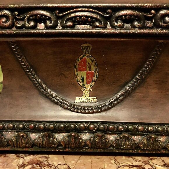 NWT Designer Michael BERMAN Regal Crested Ceramic Lidded Humidor Jewelry Box - Picture 5 of 6